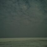 Kinjal Rajpriya Instagram - વર્ષ ૨૦૨૩ની છેલ્લી પુનમ કચ્છના ‘The White Dessert’ માં માણી. ફોટોગ્રાફીની વાત આવે તો ‘ચંદ્ર’ મારો પ્રિય વેષય છે 🤍 આજે, ચંદ્રના પ્રકાશમાં આખી ધરતીને ચમક્તા જોઇ ✨ અહીં વિતાવેલી શાંત અને શિતળ ક્ષણો કદી નઇ વિસરાય 🤌 આપણા ગુજરાતની ધરતીને સત સત નમન 🙏 #Kutch #Gujarat #India #December2023