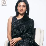 Konkona Sen Sharma Instagram - She dares to go where others don't. She comes out victorious every time. #FCDirectorsAdda with @konkona dropping on 8th December, 8pm, exclusively on the Film Companion YouTube channel. Location courtesy - @one8.commune, Mumbai. #KonkonaSenSharma #FCAdda #FilmCompanion