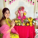 Krishna Mukherjee Instagram - Ganpati Bappa Morya🙏🏻🪬 Wearing- @ambraee_ 🪷