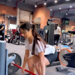 Krishna Mukherjee Instagram – Trying Weight Lifting For the First Time 😍
Thank you @alishhake 🏋️‍♀️😅