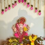 Krishna Mukherjee Instagram - Ganpati Bappa Morya🙏🏻🪬 Wearing- @ambraee_ 🪷