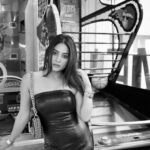 Krishna Mukherjee Instagram - Back to Black 🖤