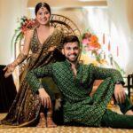 Krishna Mukherjee Instagram – Humari Mehndi 💚

Mehndi- @pinkymehndiart @bhavnamehndiartist 
Captured by- @israniphotography 
Style by- @stylebysugandhasood
Event&decor- @jestbeauevents011