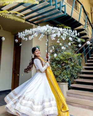 Krishna Mukherjee Instagram - Dear Daddy, no matter where I go in life, you’ll always be my number one man. ❤️

Thank you @israniphotography for capturing these beautiful moments ❤️