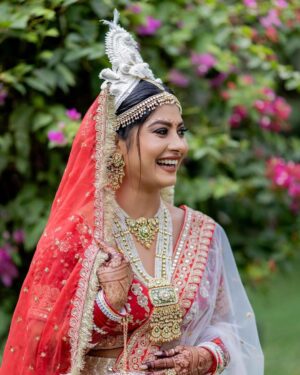 Krishna Mukherjee Instagram - Bachpan se na Mujhe Shaadi karne ka Bada shauk tha by god 🤪
MUA - @sakshigupta_makeup_studio 
Styleby- @stylebysugandhasood 
Jewellery- @madhubanbymanubhai 
Captured by - @israniphotography 
For Making it happen - @diapers_and_lipsticks