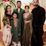 Krishna Mukherjee Instagram – And some more 💚
Friends&Family