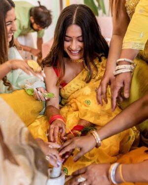 Krishna Mukherjee Instagram - Happy Poila Baisakh 💛 
 
PC- @israniphotography