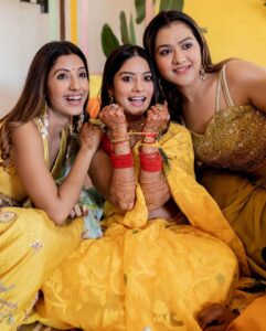 Krishna Mukherjee Instagram - Happy Poila Baisakh 💛 PC- @israniphotography