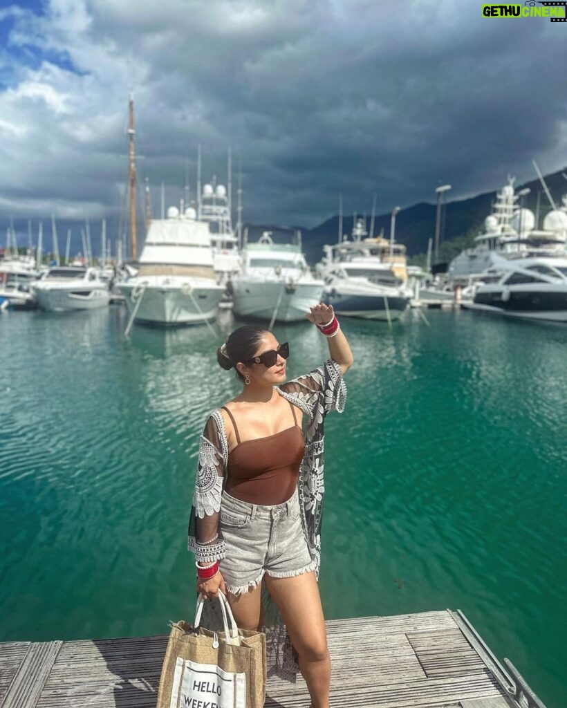 Krishna Mukherjee Instagram - Hello Weekend !!! Mahé, Seychelles