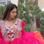 Krishna Mukherjee Instagram - Navratri Fever 🌡️ ♥️ Styledby: @stylebysugandhasood Outfits: @prachithelabel Outfits sourced by: @sanikatulsian