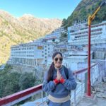 Krishna Mukherjee Instagram - Jai Mata Di 🙏🏻♥️ I have been planning to visit Maa for years but twice it got canceled after booking the tickets 😄 Many times I did not have anyone to go with me and the last time literally a day before I fell sick 😅 Now I realise Maa wanted me to come with chikki @navigators_life_ ♥️ and i vividly remember last time when I went, I prayed for a baby for my sister and then within a year Rudraksh was born🙏🏻 I also remember asking Maa for a life partner who will love me unconditionally and Maa answered my prayers 🙏🏻🙏🏻 I am so grateful and thankful for everything you have given me ♥️ Main jo bhi Hu Aapki Wajha se Hu 🙏🏻 Zor Se bolo Jai Mata Di🙏🏻 Blessings For Everyone ♥️ Vaishnodevi, Katra