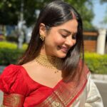 Krishna Mukherjee Instagram - Shubho Bijoya priti o Shubheccha 🙏🏻🥰 Happy Dussehra to everyone 🫶🏻#duggadugga