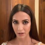 Kriti Kharbanda Instagram – Haters gonna hate baby, what u gonna do! 😂😂

This Diwali, toxicity and negativity ko bolo, bhaad main jao! 

#happydiwali #lookinglikeajao #hatersgonnahate #mondayblues