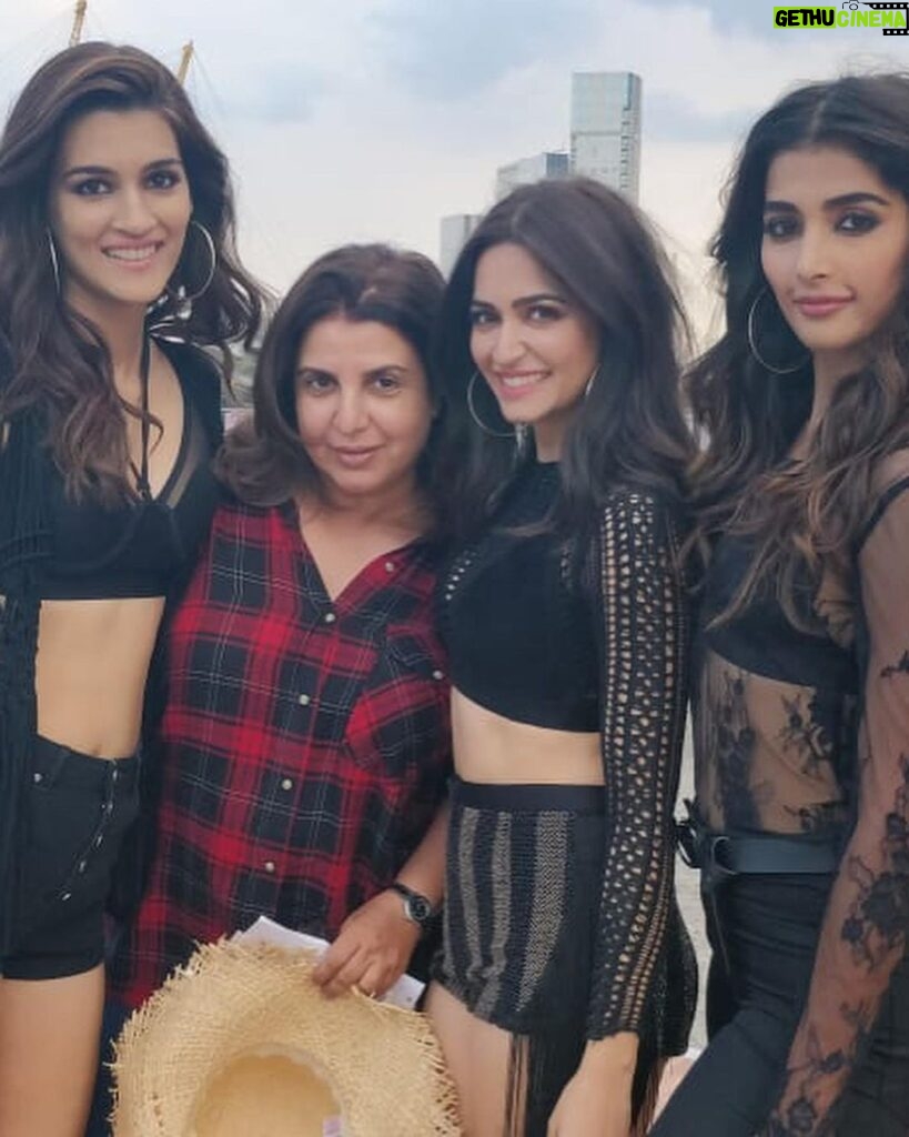 Kriti Kharbanda Instagram - #4yearsofhousefull4 ♥️ A journey like no other! An experience like no other! An opportunity like no other! Big big thank u to the entire team for making me a part of a film I’ve followed since the very beginning. From being a fan of the franchise to actually starring in one, this has been one hell of a ride. ♥️♥️♥️