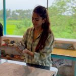 Kriti Kharbanda Instagram - Mazaa aaya, toh share kar rahi hoon! Aap log bhi try karo gay? Pakka promise aapko bhi mazaa aayega! Stress release ka sabse faadu tareeka hai yeh! World mental health day hai aaj- so sharing with you a little something that puts a smile on my face :) How do u deal with mental health issues? Apna tareeka share karo, kya patha, jo comments pad raha hai unke kaam aa jaye :) 😍😍 . . #pottery #traveldiaries #worldmentalhealthday #stressrelief