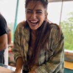 Kriti Kharbanda Instagram - Mazaa aaya, toh share kar rahi hoon! Aap log bhi try karo gay? Pakka promise aapko bhi mazaa aayega! Stress release ka sabse faadu tareeka hai yeh! World mental health day hai aaj- so sharing with you a little something that puts a smile on my face :) How do u deal with mental health issues? Apna tareeka share karo, kya patha, jo comments pad raha hai unke kaam aa jaye :) 😍😍 . . #pottery #traveldiaries #worldmentalhealthday #stressrelief