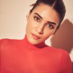 Kriti Sanon Instagram - Couldn’t choose! Posting all!💋❤️‍🔥 For HYPHEN’s First Event! ♥️ @letshyphen