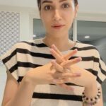 Kriti Sanon Instagram - #KuriousK is curious to know what you guys want! 🤪 Do tell me in the comments 👇what kind of skin care products you want us to #Hyphen ! I’ll be reading all your comments- promise! ☺️ CCO & Founder @letshyphen Signing off 😘😘 (the video got cut before a signing off kiss 💋)