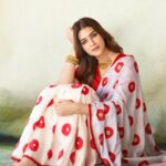 Kriti Sanon Instagram - ♥️ I’m a saree girl! ♥️