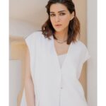 Kriti Sanon Instagram – Been feeling WHITE since yesterday 🤪
🤍🤍🤍

@431_88 for Ganpat promotions in Delhi today ! 
HMU- @aasifahmedofficial @adrianjacobsofficial 
Styled by- @sukritigrover
Styling Team- @vanigupta.23
📸- @prakrit.rai