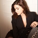 Kriti Sanon Instagram - ♠️♠️ #GanapathPromotions @tods @jacquemus