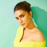 Kriti Sanon Instagram – Chartreuse? Neon Lemon? 
Or shall we call it the Hyphen Color now? 😉