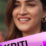 Kriti Sanon Instagram - Reveling in the vivacious vibes of a charged Sunday morning at the 4th edition of Skechers Mumbai Walkathon 2023 on November 19th! 🌟 Bursting with life as I teamed up with @Skechersindia in this epic initiative that got Mumbaikars moving in unison. The crowd’s energy? An absolute explosion of enthusiasm #GowalkMumbai #skechersindia