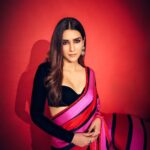 Kriti Sanon Instagram - ❤️🩷🖤 @manishmalhotraworld Styled by- @sukritigrover Styling Team- @vanigupta.23 HMU- @alpakhimani @kavyesharmaofficial 📸 - @nupuragarwal__