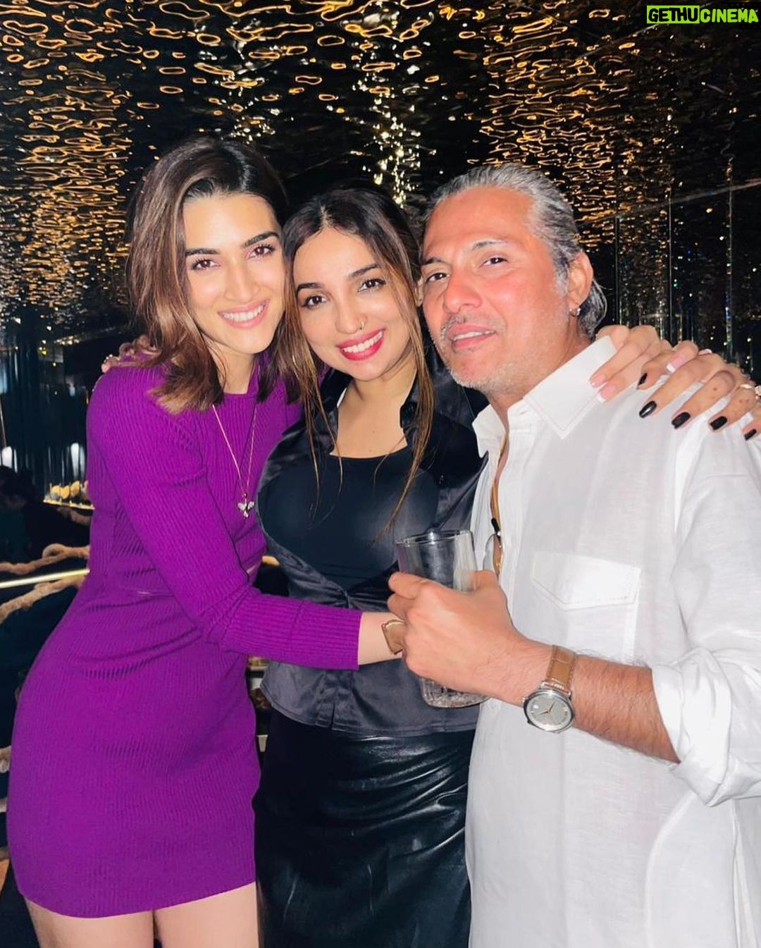 Kriti Sanon Instagram - Every film has a piece of my heart in it, but some have my soul too.. #DoPatti has had my heart, soul, brain, love, tears, dreams and more.. My first as a producer under @bluebutterflyfilmsofficial and I’ve thoroughly enjoyed this creative journey!! 🥹🥹 As my heart sinks knowing that this ride has come to an end, I’m grateful for the beautiful memories and the even more beautiful people who made it so special!❤️ @kanika.d my brilliant writer and co-producer- I lovveee your passion for films and I’m so glad we did this together! here’s to telling many more exciting stories together 😘❤️ @beatnikbob5 you’ve created magic with your vision & your quirky way of looking at basics! And oh yes, You’re one of the coolest directors I’ve worked with! 🤟🤗💖 @kajol ma’am I’m so so glad I got to work with you again!! I love that you are so real in a not-so-real world! Thank you for always helping me give my best! ❤️❤️ @tanviazmiofficial ma’am you are a rockstar! I love you and I’m so glad I got to know you! Thank you for being so warm and amazing! ❤️🤗 @shaheernsheikh can’t wait for the world to see you shine bright in your debut!! ✨ Glad to have found a friend in you! 🫶🏻May this be the beginning of a beautiful new journey in your life! ❤️ @martratassepp Martyyy you are brilliant and this film wouldn’t have been what it is without you! Thank you for shooting it so passionately! And last but not the least thank you @netflix_in #Monica @ruchikaakapoor and the entire team for making this beautiful story come to life!! Releasing 2024! Cant wait! @bluebutterflyfilmsofficial @kathhapictures