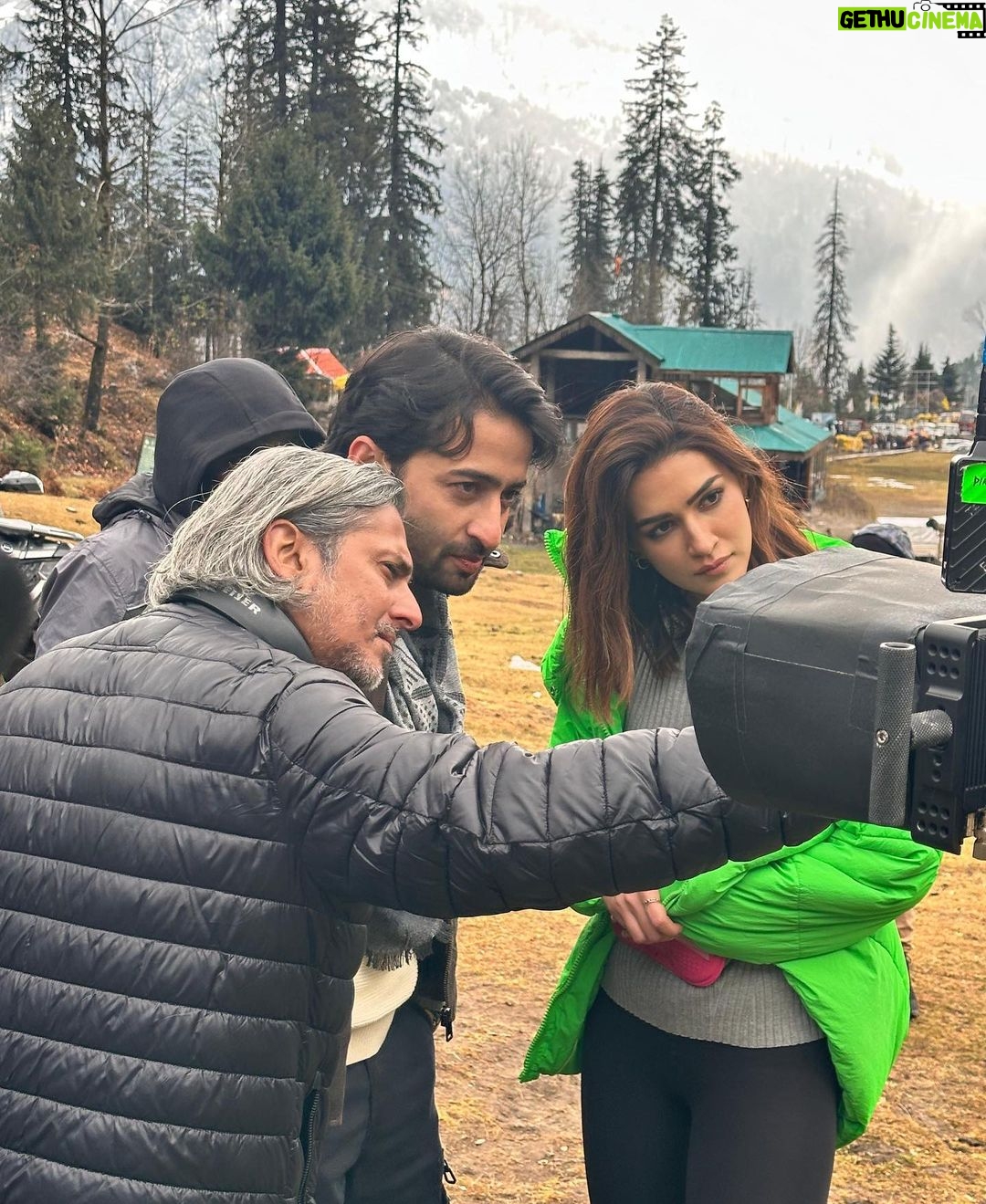 Kriti Sanon Instagram - Every film has a piece of my heart in it, but some have my soul too.. #DoPatti has had my heart, soul, brain, love, tears, dreams and more.. My first as a producer under @bluebutterflyfilmsofficial and I’ve thoroughly enjoyed this creative journey!! 🥹🥹 As my heart sinks knowing that this ride has come to an end, I’m grateful for the beautiful memories and the even more beautiful people who made it so special!❤️ @kanika.d my brilliant writer and co-producer- I lovveee your passion for films and I’m so glad we did this together! here’s to telling many more exciting stories together 😘❤️ @beatnikbob5 you’ve created magic with your vision & your quirky way of looking at basics! And oh yes, You’re one of the coolest directors I’ve worked with! 🤟🤗💖 @kajol ma’am I’m so so glad I got to work with you again!! I love that you are so real in a not-so-real world! Thank you for always helping me give my best! ❤️❤️ @tanviazmiofficial ma’am you are a rockstar! I love you and I’m so glad I got to know you! Thank you for being so warm and amazing! ❤️🤗 @shaheernsheikh can’t wait for the world to see you shine bright in your debut!! ✨ Glad to have found a friend in you! 🫶🏻May this be the beginning of a beautiful new journey in your life! ❤️ @martratassepp Martyyy you are brilliant and this film wouldn’t have been what it is without you! Thank you for shooting it so passionately! And last but not the least thank you @netflix_in #Monica @ruchikaakapoor and the entire team for making this beautiful story come to life!! Releasing 2024! Cant wait! @bluebutterflyfilmsofficial @kathhapictures