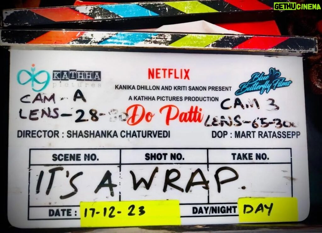 Kriti Sanon Instagram - Anddd it's a WRAPPP!🎊 The exciting journey of #DoPatti comes to an end, arriving in 2024, only on Netflix! #DoPattiOnNetflix #ComingSoon