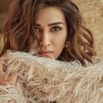 Kriti Sanon Instagram - Her eyes were Deep and honest And they never changed. That’s the kind of love She craved for —Kriti #SanonScribbles @hellomagindia @rohanshrestha