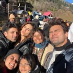 Kriti Sanon Instagram - Manali.. You are beautiful! 😍 Its a Schedule wrap for #DoPatti !! ✌️ Cold weather, Warm hearts! ❄️❤️ Passionate souls trying to create some magic while making memories! 🦋🦋 Such a fulfilling schedule, all thanks to a great team! 👏🏻✌️❤️ @beatnikbob5 @martratassepp you guys killed it! 🫶🏻👏🏻💖 #DoPatti @bluebutterflyfilmsofficial @kathhapictures @kanika.d @netflix_in