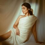 Kritika Kamra Instagram – Throwback  or not

In @arokaofficial 
Style @bombaebyaisha 
Makeup @akankshagg 
Hair @thakuramit190 
📸 @areesz