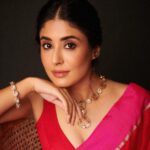 Kritika Kamra Instagram - Kritika Kamra in @cinnabar ❤️ Jewellery @preetimohanofficial @sanzanyjewels Styled by: @styledbyzainabb Styling assistant: @mannatbhallaa Makeup: @miimoglam Hair: @swapnilkashid_ 📸 @kunalgupta91