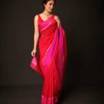 Kritika Kamra Instagram - In Maa’s favourite Chanderi saree of the season 💌 Wearing @cinnabar Jewellery @@preetimohanofficial @sanzanyjewels Styled by: @styledbyzainabb Styling assistant: @mannatbhallaa Makeup: @miimoglam Hair: @swapnilkashid_ 📸 @kunalgupta91