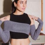Kritika Kamra Instagram - • lay low • boss up • only 2 modes 📸 @ridgefernandes Makeup: @miimoglam Hair: @swapnilkashid_ Top:@thebaeclub.in Ear cuff: @palmonas_official Stylist: @sheefajgilani Team: @astha_kothari @palakshahh18 @jhanvikhatwani_