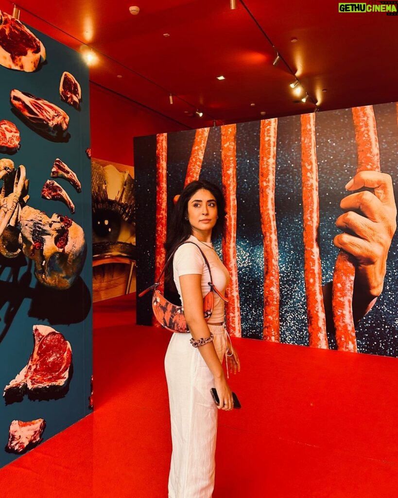 Kritika Kamra Instagram - Arting around Nita Mukesh Ambani Cultural Centre