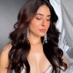 Kritika Kamra Instagram - Fataka ready to burst @kkamra #fav 💥✨❣️ @kimberlyychu @styledbyzainabb @venurasuri #instagram #photooftheday #nofilter #igers #love #instagood #love #fashion #likeforlike #makeupartist #makeupoftheday #followme #wakeupandmakeup #makeupartistsworldwide #dressyourface #beautybasics #instabeauty #instamakeup #makeupaddict #makeupjunkie #makeuplover #selfie #instamood #nature #newreel #reelsinstagram #makeupreels #beautyreels #instapic #skincare Mumbai, Maharashtra