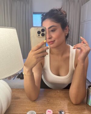 Kritika Kamra Instagram - Pyjamas everyday, everywhere. 
(mother is not pleased)