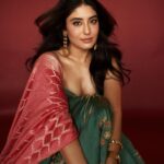 Kritika Kamra Instagram – Kaju katli szn ✨
Outfit- @aasthasoodstudio
Earring: @goldenwindow @ascend.rohank
Cuff: @vasundharajewelry @ascend.rohank
Bangle: @sanzanyjewels
Ring: @preetimohanofficial
Stylist- @styledbyzainabb
Assisted by @mannatbhallaa
Makeup- @taskeen_c
Hair- @niyati_kothari
Photos – @pehelaggarwal ❤️