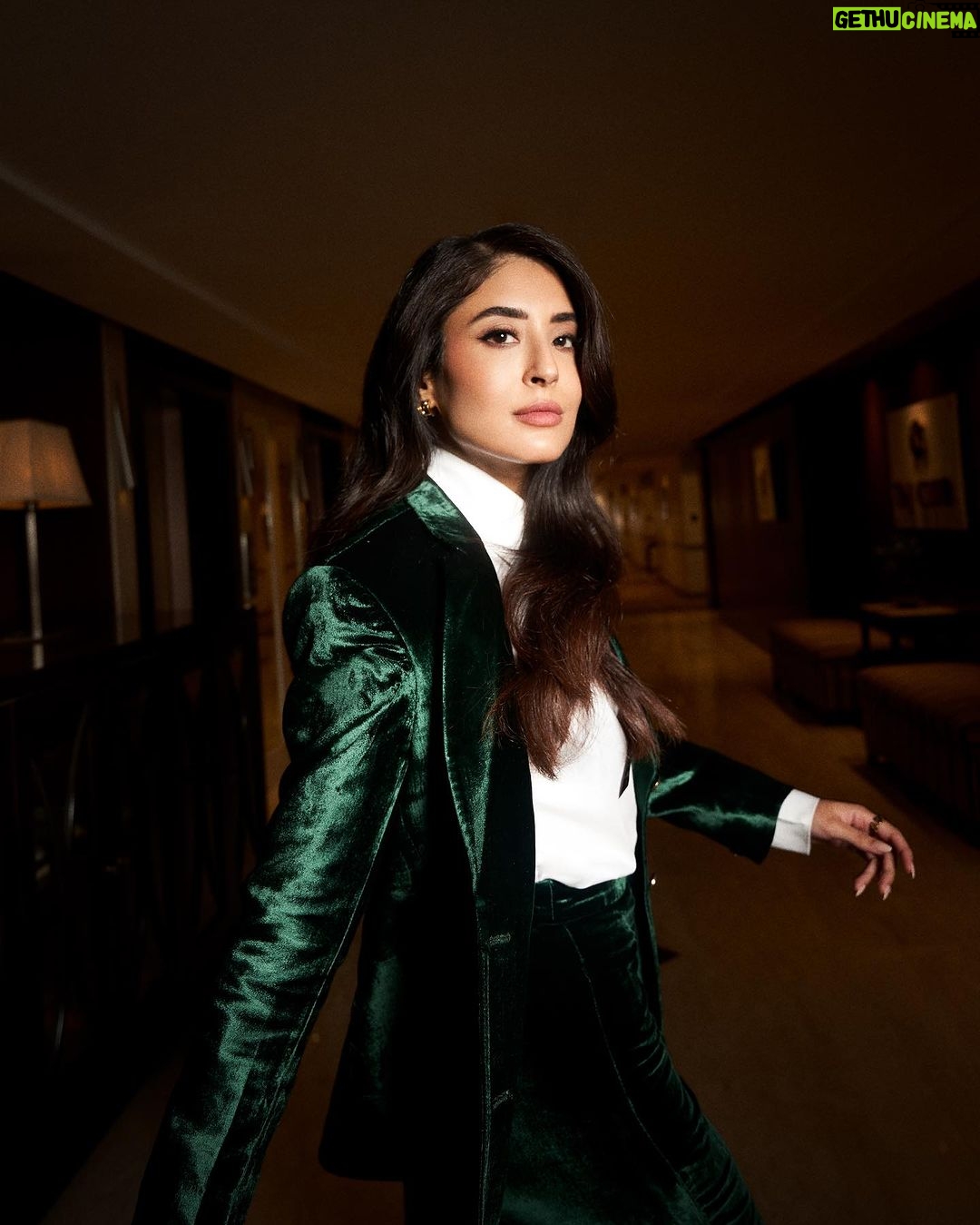 Kritika Kamra Instagram - Mean business #khabarpakkihai #bambaimerijaan Makeup - @miimoglam Hair - @swapnilkashid_ Outfit - Custom made by @_thedownload Hoop earrings - @e3kjewelery Studs - @ishhaara Rings - @e3kjewelery @iblamebeads Styled by - @sheefajgilani Style team - @palakshahh18 @astha_kothari ๐ธ @pixel.exposures