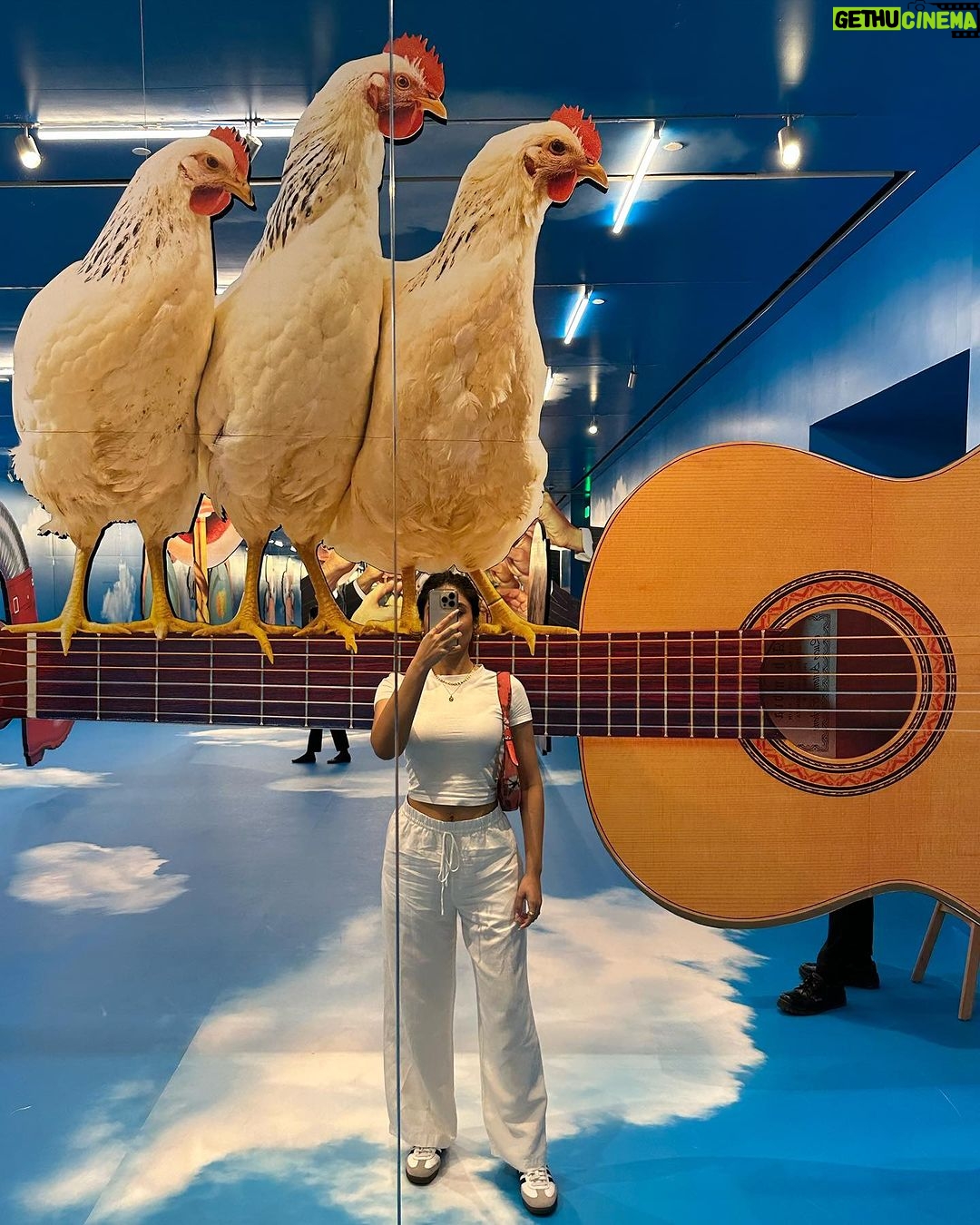 Kritika Kamra Instagram - Arting around Nita Mukesh Ambani Cultural Centre