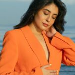 Kritika Kamra Instagram - 🧡 📷 @theabhivalera @fifteenproduction_ @aayushi.ruparel ✨