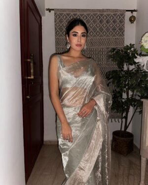 Kritika Kamra Instagram - Eid Mubarak 🌙✨

#chandraat #eid2023 #cinnabar