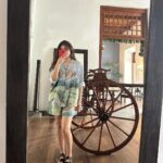 Kritika Kamra Instagram - Not counting steps or calories. Busy lazing, gazing and grazing 🤭