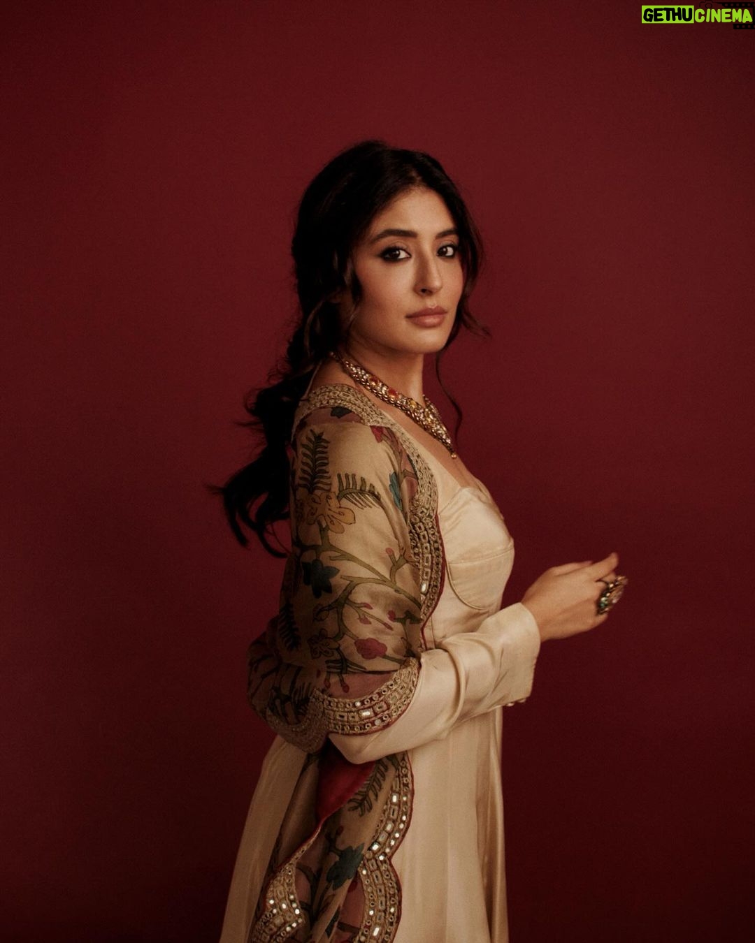 Kritika Kamra Instagram - Transported 🌪️
