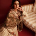 Kritika Kamra Instagram - 🌹 📸 @pehelaggarwal Stylist - @styledbyzainabb Assisted by - @mannatbhallaa Makeup - @taskeen_c Hair- @niyati_kothari Outfit- @archanajaju.in Jewellery- @sanzanyjewels @dipublicrelations Ring&anklet- @preetimohanofficial