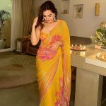 Kusha Kapila Instagram - may we all be the light we are looking for✨🧚‍♀️🌸 happy diwali, cuties. Adult me seems to be a little too obsessed with this festival… and emojis. wearing @archanashahofficial styled bh @ayeshaaminnigam