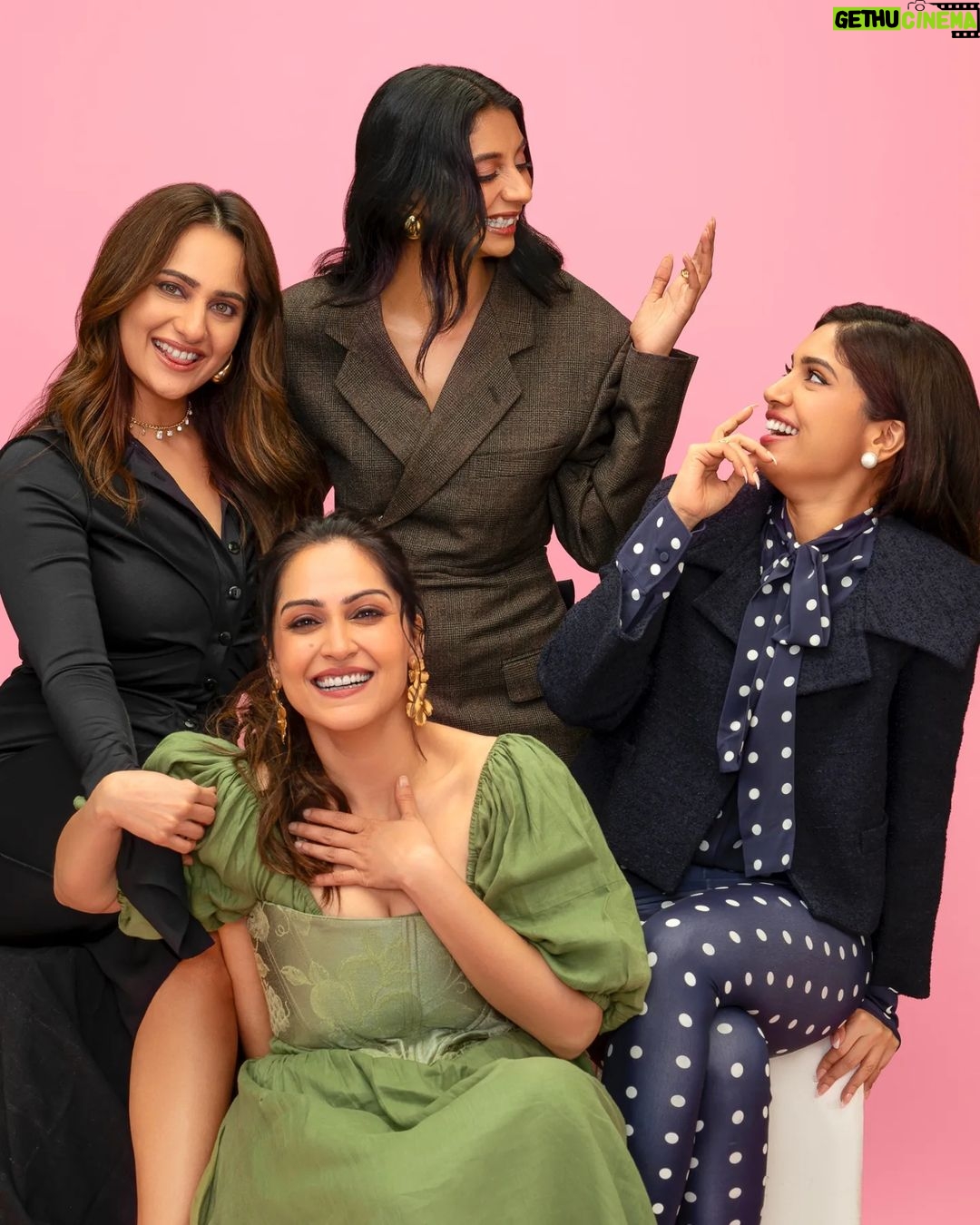 Kusha Kapila Instagram - The squad is ready for the weekend!😎 #ThankYouForComing is now streaming on Netflix Styled by - @manishamelwani @devanshi.15 Outfits Bhumi - @maisonvalentino Kusha - @coucoo Shibani - @truffle_india Dolly - @thelocalvintage_ @shehnaazgill @karanboolani @balajimotionpictures @akfcnetwork